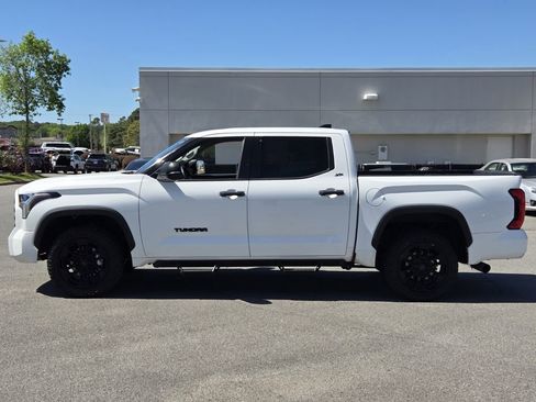 Used 2023 Toyota Tundra SR5 w/ SR5 Convenience Package AWD/4WD image 2