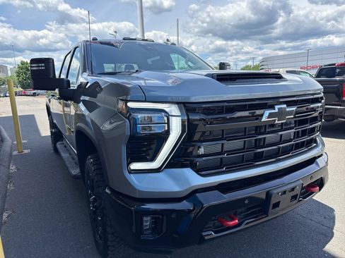 New 2026 Chevrolet Silverado 3500 LTZ w/ LTZ Plus Package AWD/4WD image 4