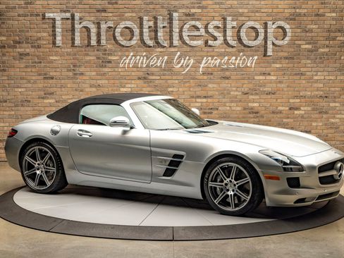 Used 2012 Mercedes-Benz SLS AMG Roadster image 7