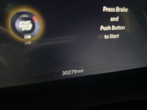 Used 2023 Jeep Grand Cherokee Laredo image 10