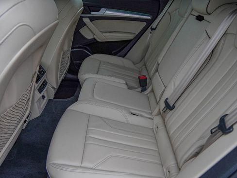 Certified 2025 Audi Q5 2.0T Premium Plus w/ Premium Plus Package image 28