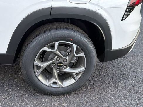 New 2026 Chevrolet Trax LT w/ Driver Confidence Package image 9