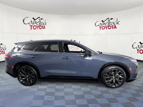 Used 2025 Toyota Crown Signia image 8