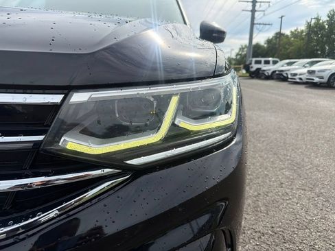 Certified 2023 Volkswagen Tiguan SEL R-Line AWD/4WD image 11