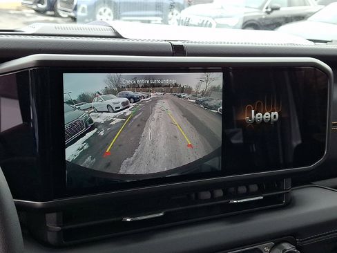 Used 2024 Jeep Wrangler Sahara w/ Safety Group image 18