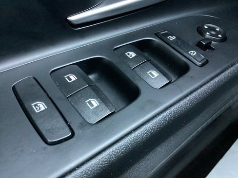 Used 2025 Hyundai Elantra SEL FWD image 22