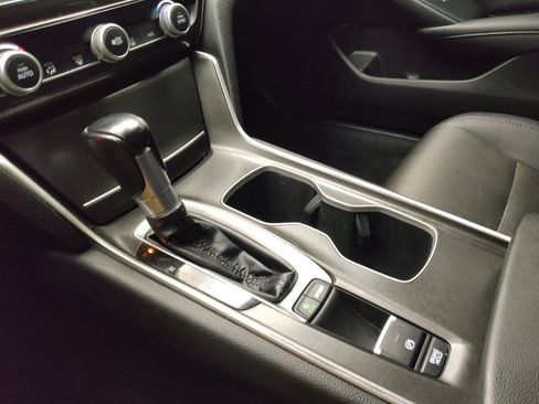 Used 2020 Honda Accord Sport image 26