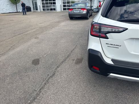 Certified 2023 Subaru Outback Limited AWD/4WD image 11