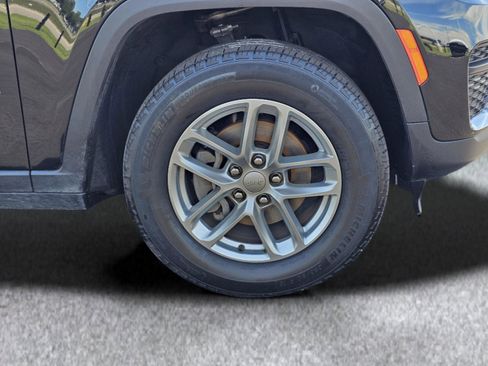 Used 2024 Jeep Grand Cherokee Laredo X w/ Trailer Tow Package RWD image 6