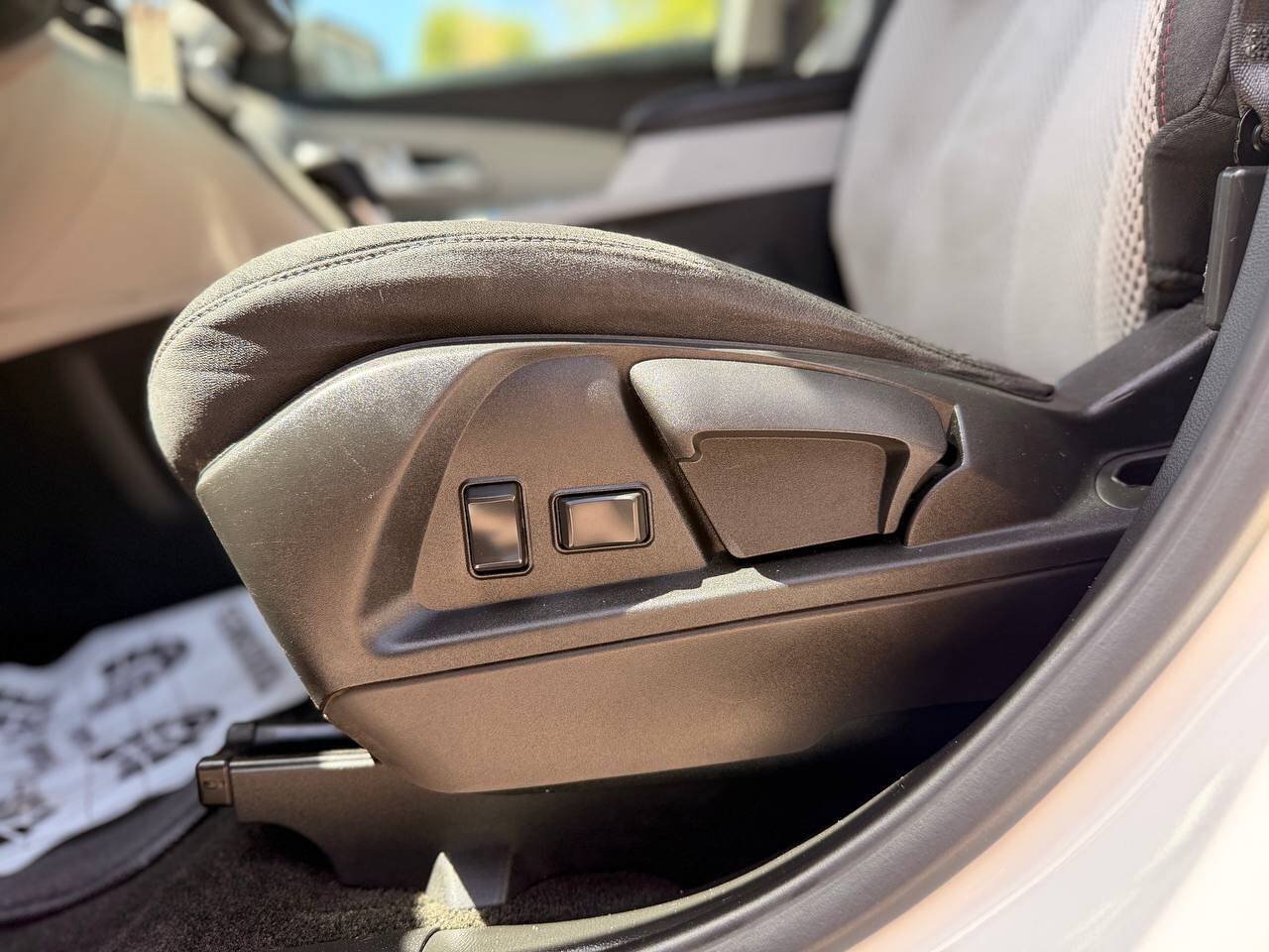 Used 2017 Chevrolet Equinox LS w/ LPO, Protection Package FWD image 27