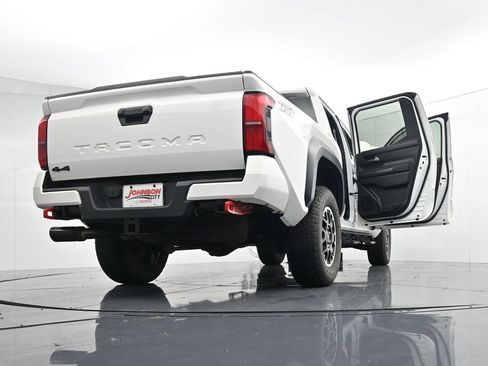 Used 2024 Toyota Tacoma TRD Off-Road AWD/4WD image 44