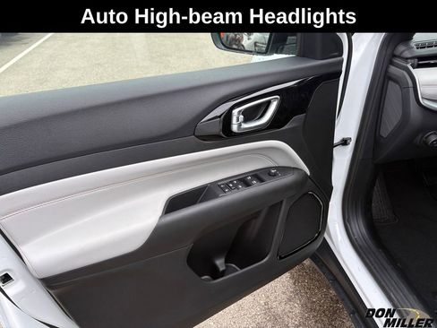 New 2026 Jeep Compass Limited image 10