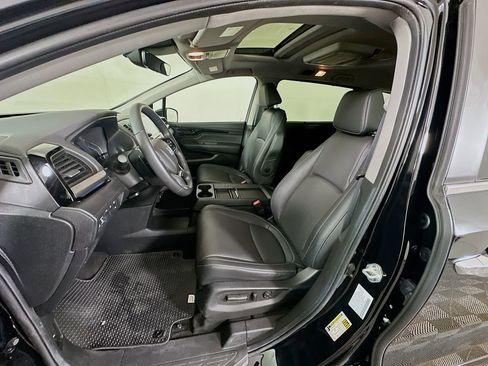Certified 2024 Honda Odyssey Touring image 20