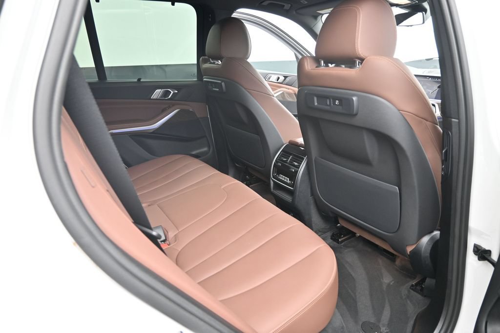 Used 2022 BMW X5 sDrive40i w/ Premium Package RWD image 24