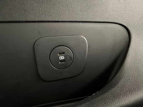 Used 2025 Ford Explorer Active image 32