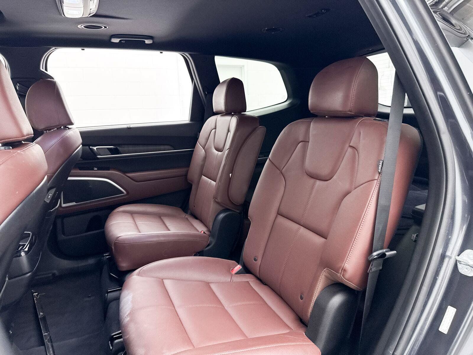 Used 2024 Kia Telluride EX w/ EX Captain's Chair Package AWD/4WD image 33