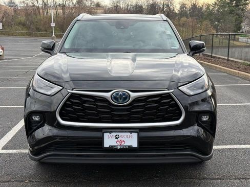 Used 2022 Toyota Highlander XLE image 12
