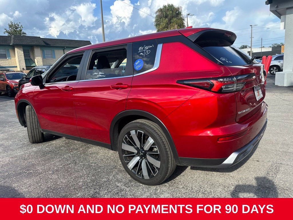Used 2025 Mitsubishi Outlander SE AWD/4WD image 4