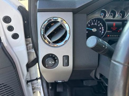 Used 2016 Ford F250 Lariat w/ Lariat Interior Package AWD/4WD image 15