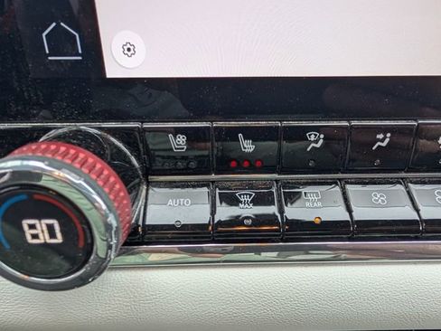 Used 2024 GMC Canyon AT4X image 5