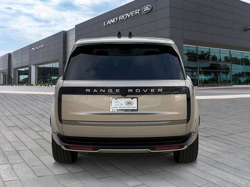 Used 2024 Land Rover Range Rover Long Wheelbase SE AWD/4WD image 4