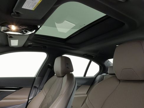 Used 2025 BMW 530i image 42