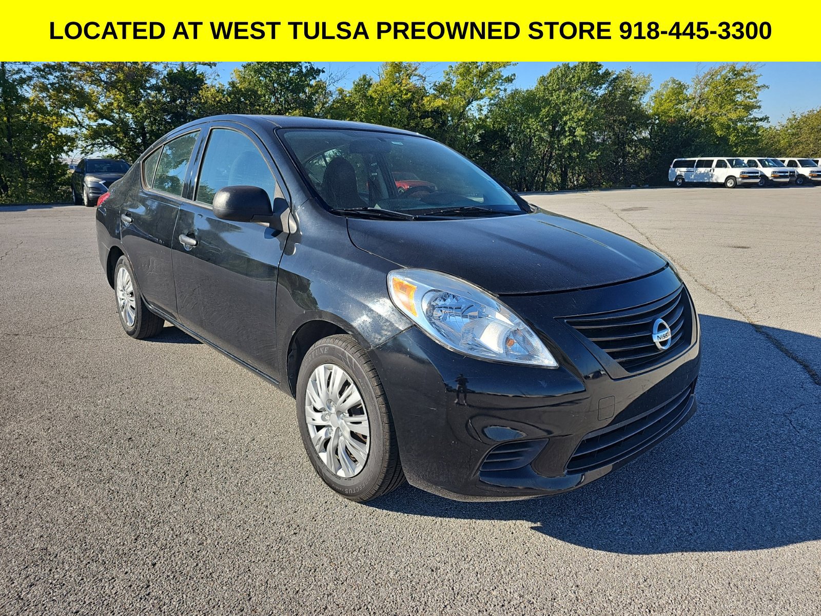 Used 2014 Nissan Versa S FWD image 1