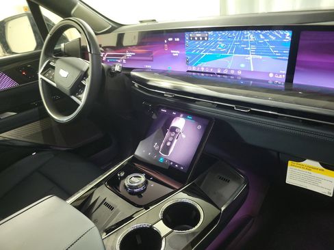 New 2025 Cadillac Escalade IQ Luxury 2 image 23