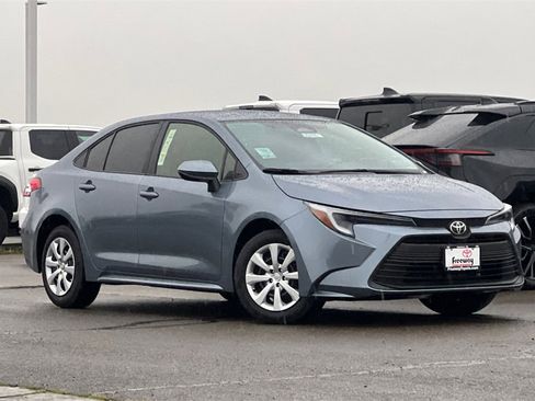 New 2026 Toyota Corolla LE image 2