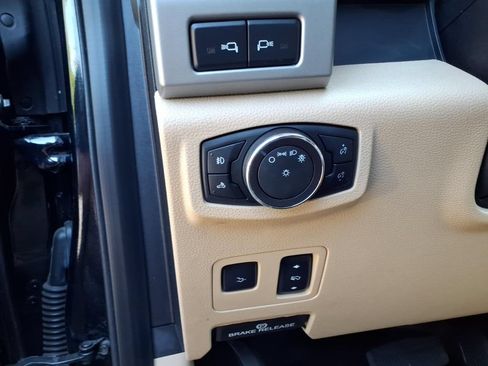 Used 2017 Ford F350 Lariat AWD/4WD image 19
