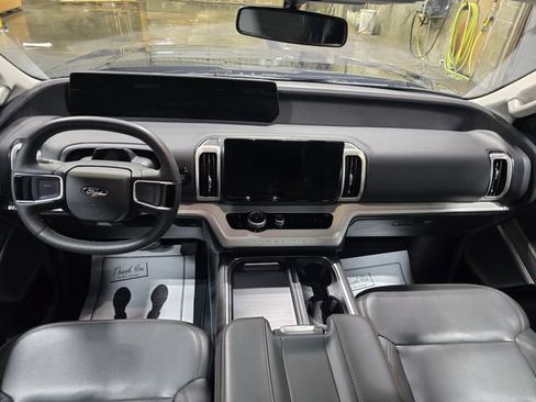 Used 2025 Ford Expedition Active AWD/4WD image 4