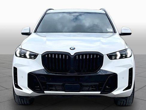 Used 2026 BMW X5 xDrive40i w/ M Sport Package AWD/4WD image 3