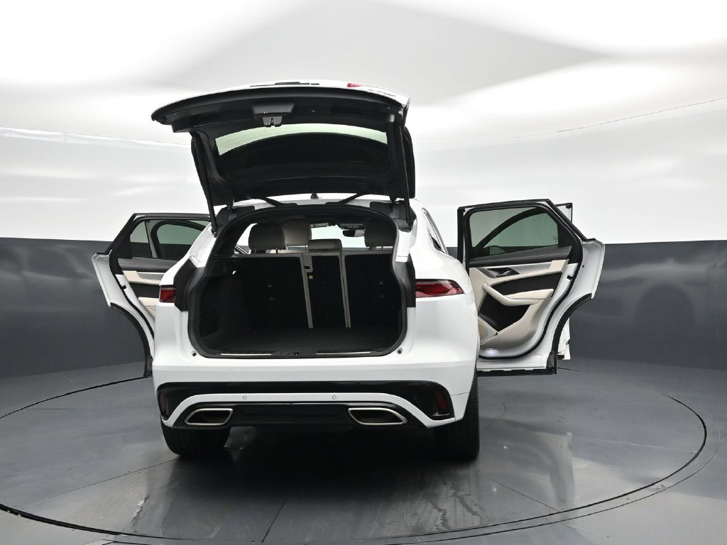 Used 2023 Jaguar F-PACE R-Dynamic S AWD/4WD image 29