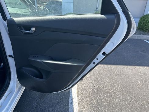 Used 2019 Hyundai Accent SE FWD image 15