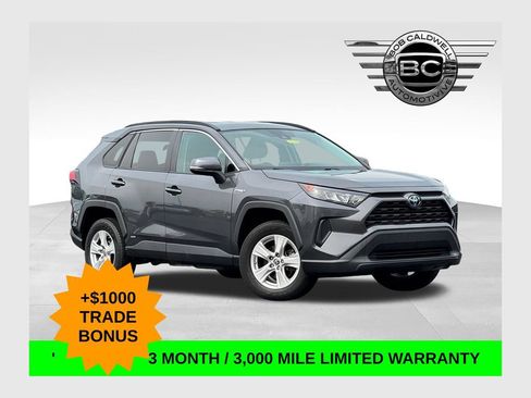 Used 2021 Toyota RAV4 LE AWD/4WD image 1