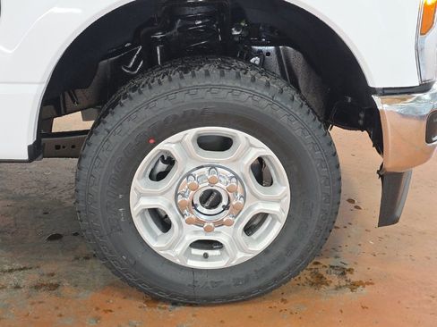 New 2026 Ford F250 XLT image 9