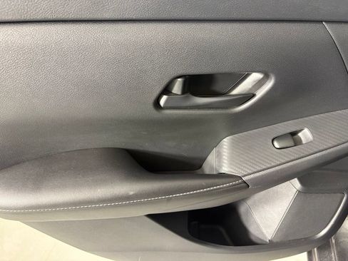Used 2024 Nissan Sentra SV FWD image 33