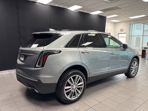 Used 2025 Cadillac XT5 Sportv image 3