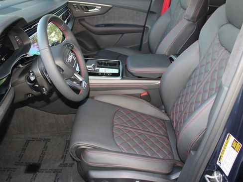 Used 2026 Audi SQ7 Prestige image 5