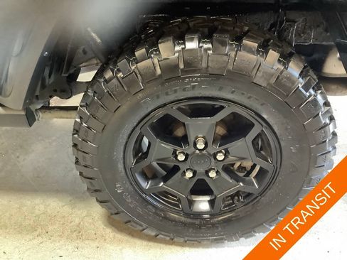 Used 2022 Jeep Gladiator Sport AWD/4WD image 10