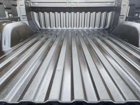 Certified 2023 Chevrolet Silverado 1500 Custom image 29