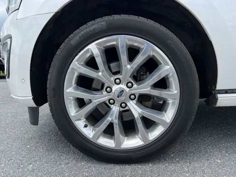 Used 2018 Ford Expedition Max Platinum AWD/4WD image 12