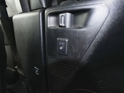 Used 2019 Chrysler Pacifica Touring-L Plus w/ S Appearance Package image 19