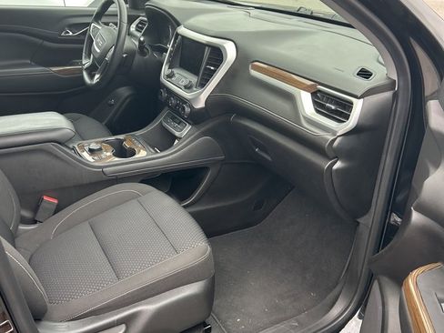 Used 2023 GMC Acadia SLE w/ Driver Convenience Package image 7