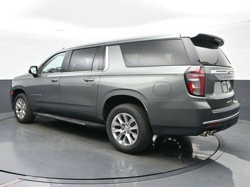 Used 2023 Chevrolet Suburban Premier AWD/4WD image 6