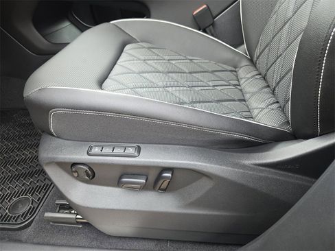 New 2026 Volkswagen Atlas SEL Premium R-Line image 19