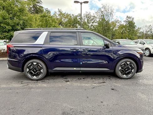 New 2026 Kia Carnival EX image 12