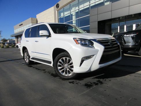 Used 2017 Lexus GX 460 Luxury AWD/4WD image 13