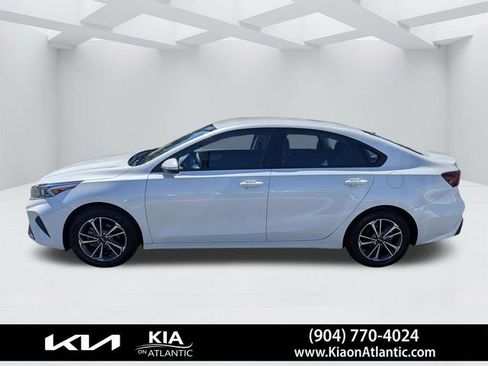 Used 2023 Kia Forte LXS image 6