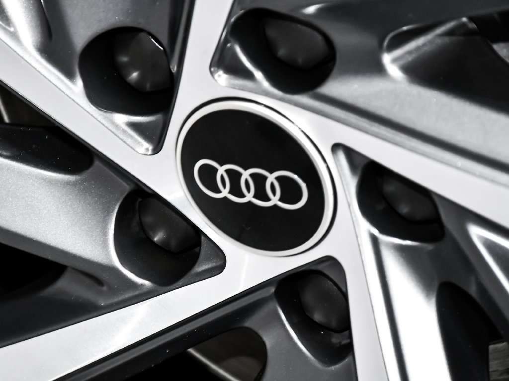 Used 2025 Audi SQ5 Premium Plus w/ Premium Plus Package AWD/4WD image 95